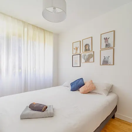 Nice In City Center With Parking Homestay