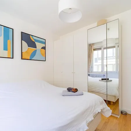 Homestay Nice In City Center With Parking
